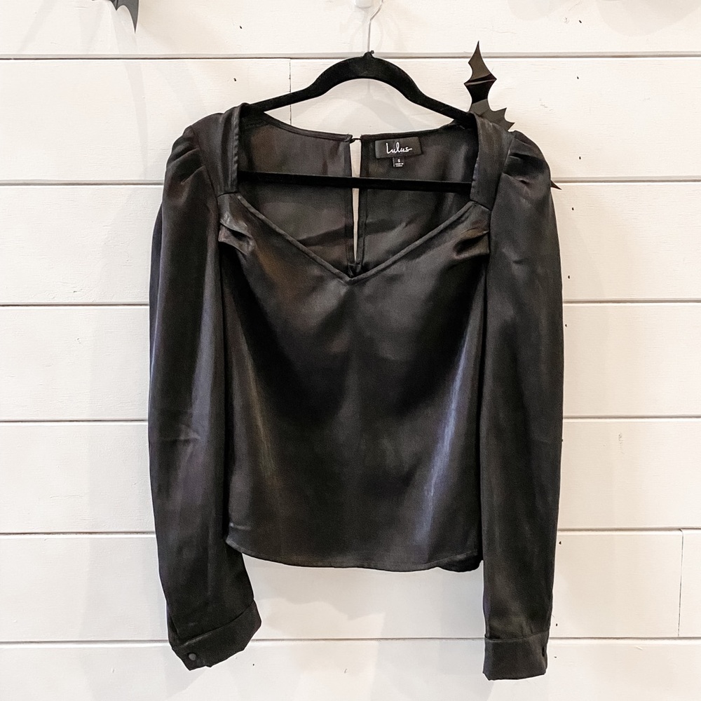 Black lulus long sleeve top